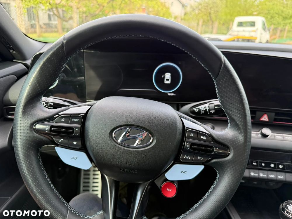Hyundai Elantra - 14
