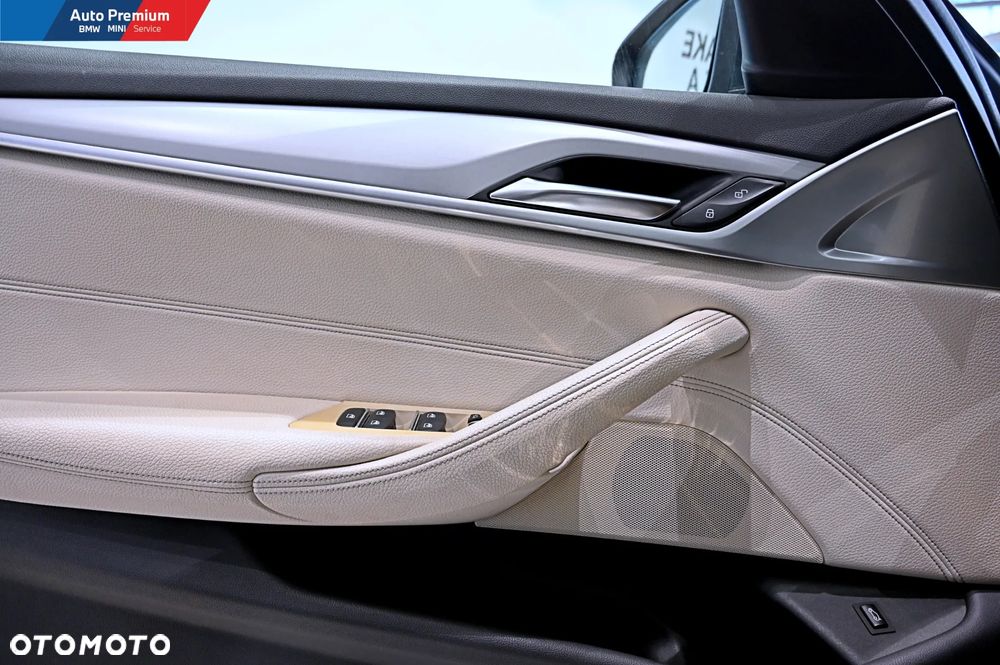 BMW Seria 5 520d - 12