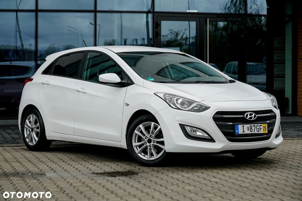 Hyundai i30 1.4 BlueDrive Base - 10