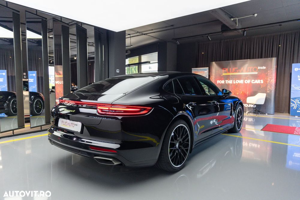 Porsche Panamera - 5