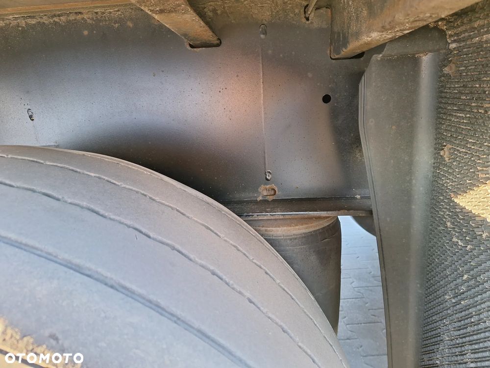 Kögel FIRANKA SAF INTRAX TARCZA OS PODNOSZONA PALECIARA - 10