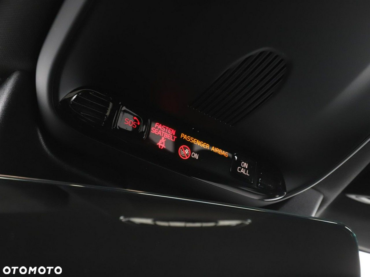 Volvo V90 D4 R-Design - 36