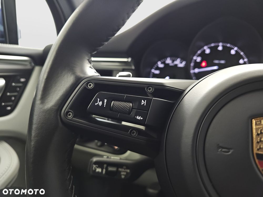 Porsche Macan Standard - 17