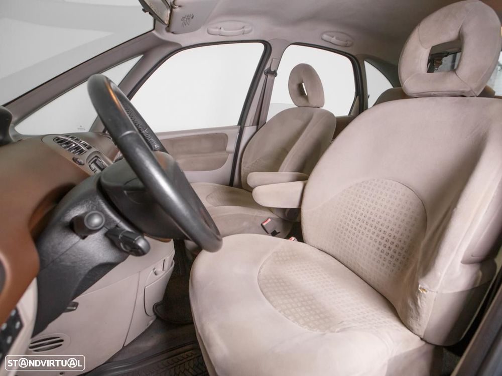 Citroën Xsara Picasso - 12