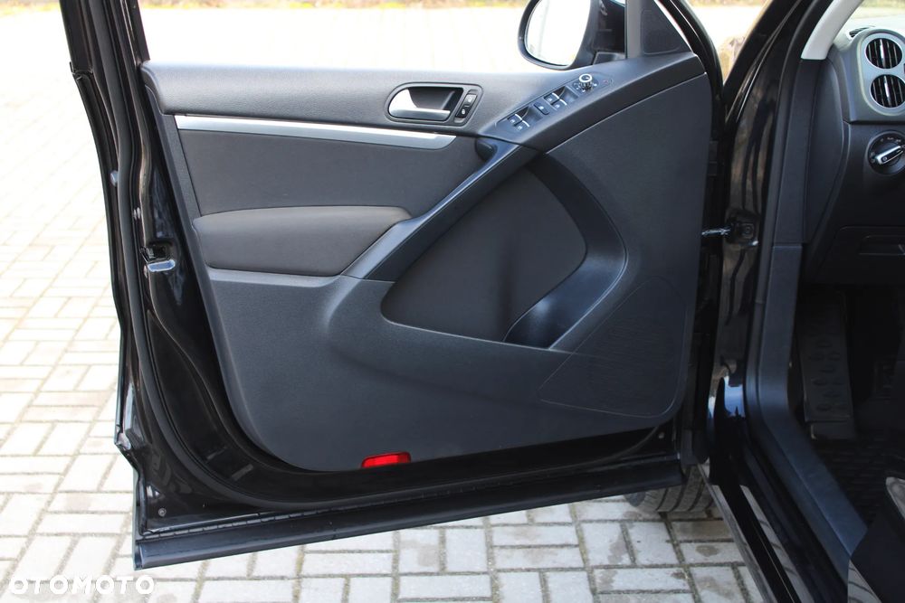 Volkswagen Tiguan - 24