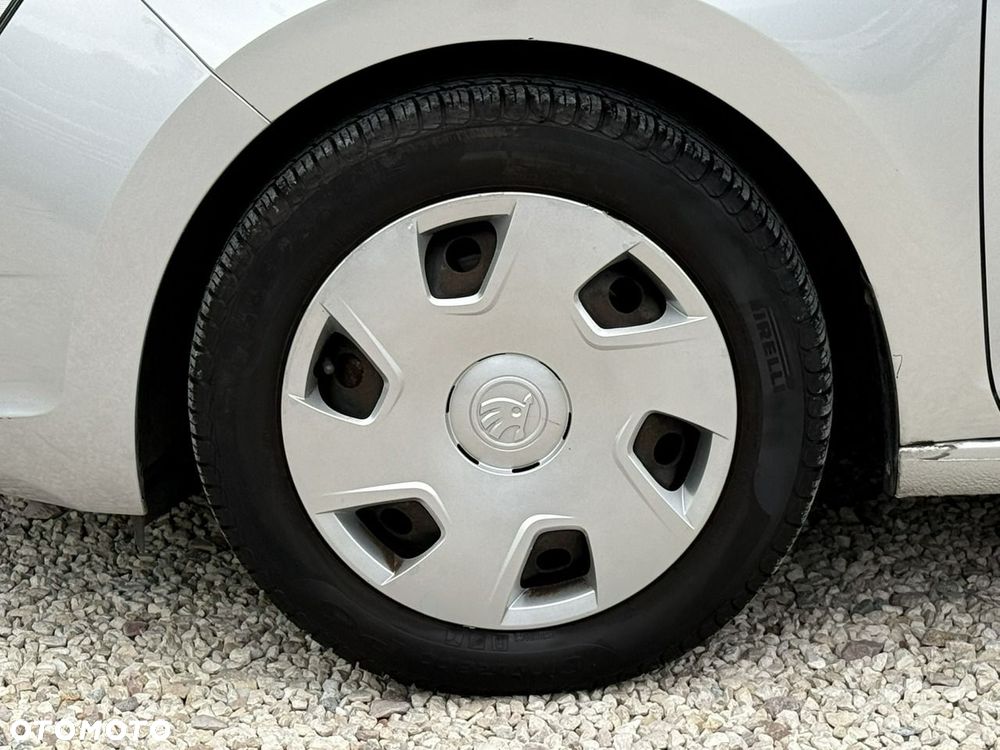 Skoda RAPID - 9