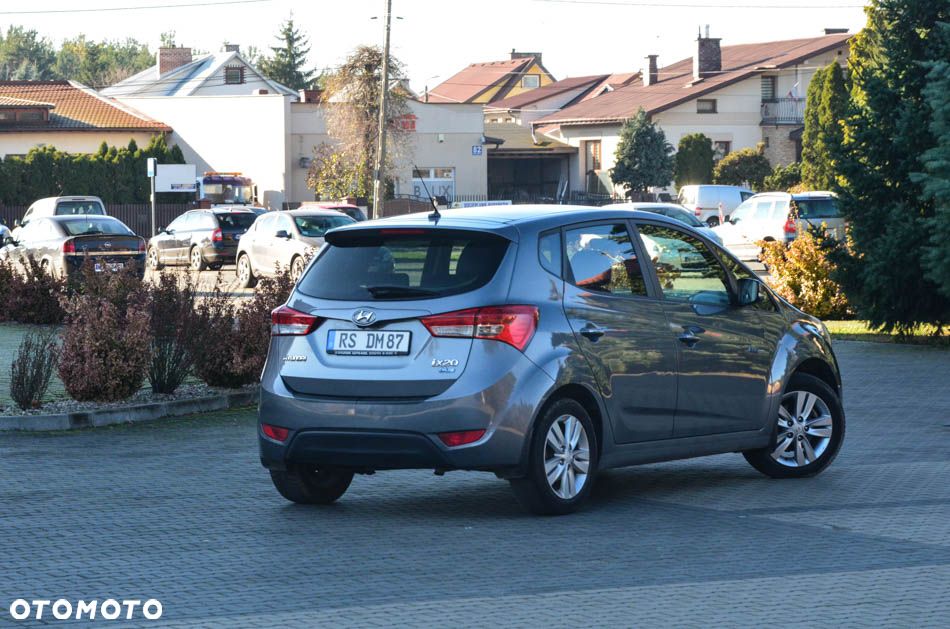 Hyundai ix20 1.6 Premium blue - 19