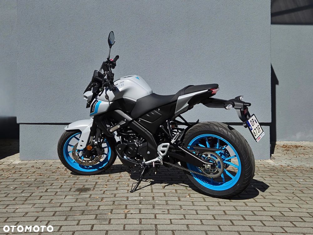 Yamaha MT - 8