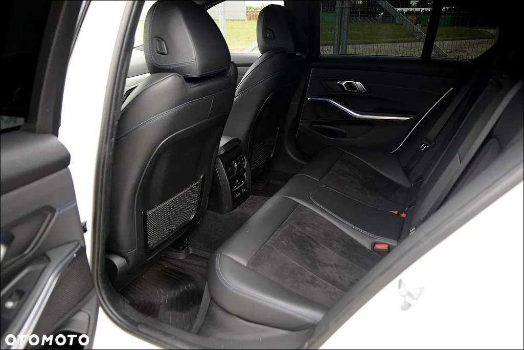 BMW Seria 3 320d xDrive M Sport sport - 21