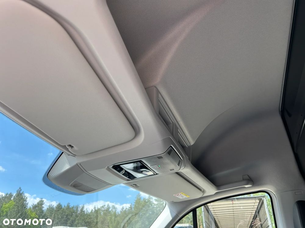 Volkswagen CRAFTER L5H2 NAJDŁUŻSZY LONG / POLIFT VIRTUAL / GWARANCJA + PAKIET SERWISOWY DO 2030 ROKU / JEDYNIE 5 TYŚ. KM PRZEBIEGU / KAMERA COFANIA / SILNIK 140 KM !! - 36