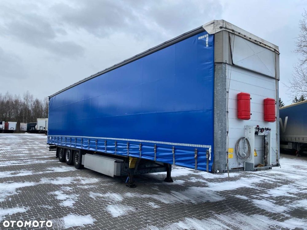 Schmitz Cargobull Varios Mega, podnoszona oś