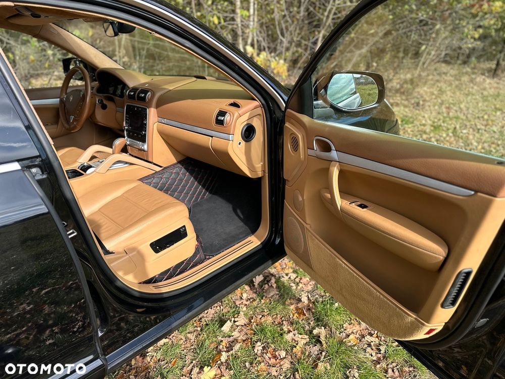 Porsche Cayenne Tiptronic S - 16