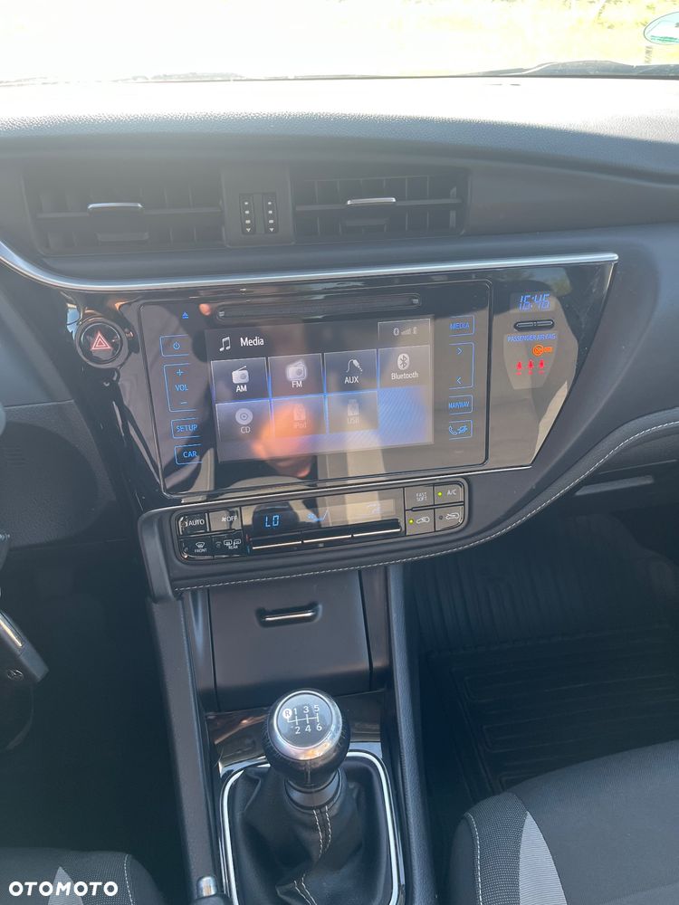 Toyota Auris 1.2 Turbo Edition-S - 18
