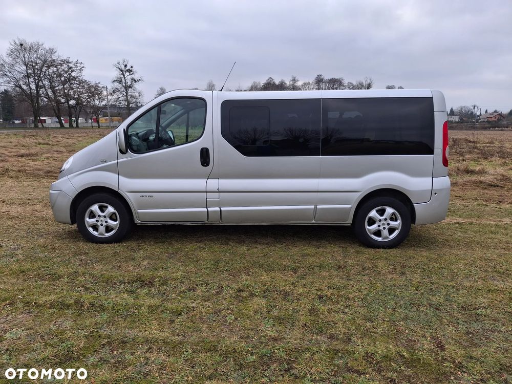 Renault Trafic FAP Grand Passenger Black Edition - 5