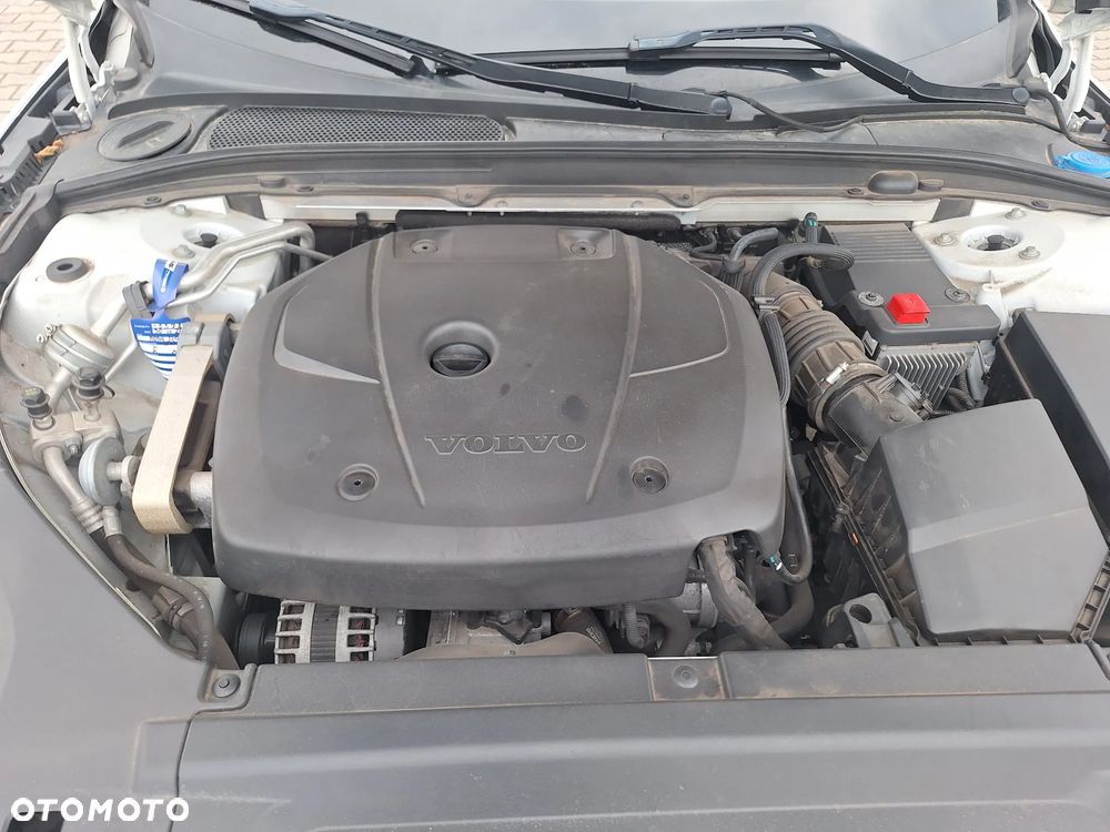 Volvo S90 T6 AWD Momentum - 33