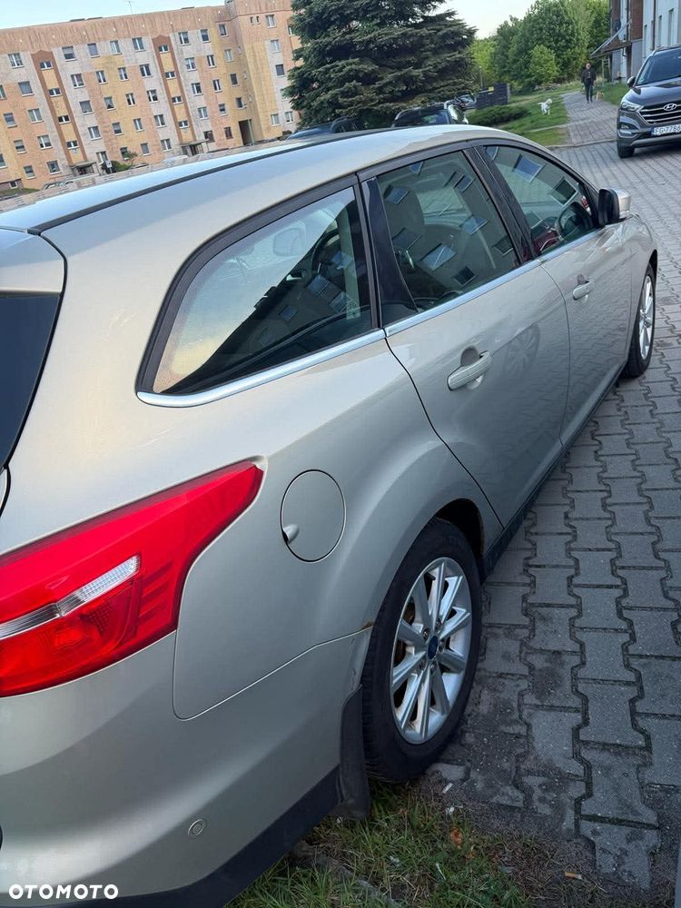Ford Focus 1.5 EcoBoost STart-Stopp-System TITANIUM - 6