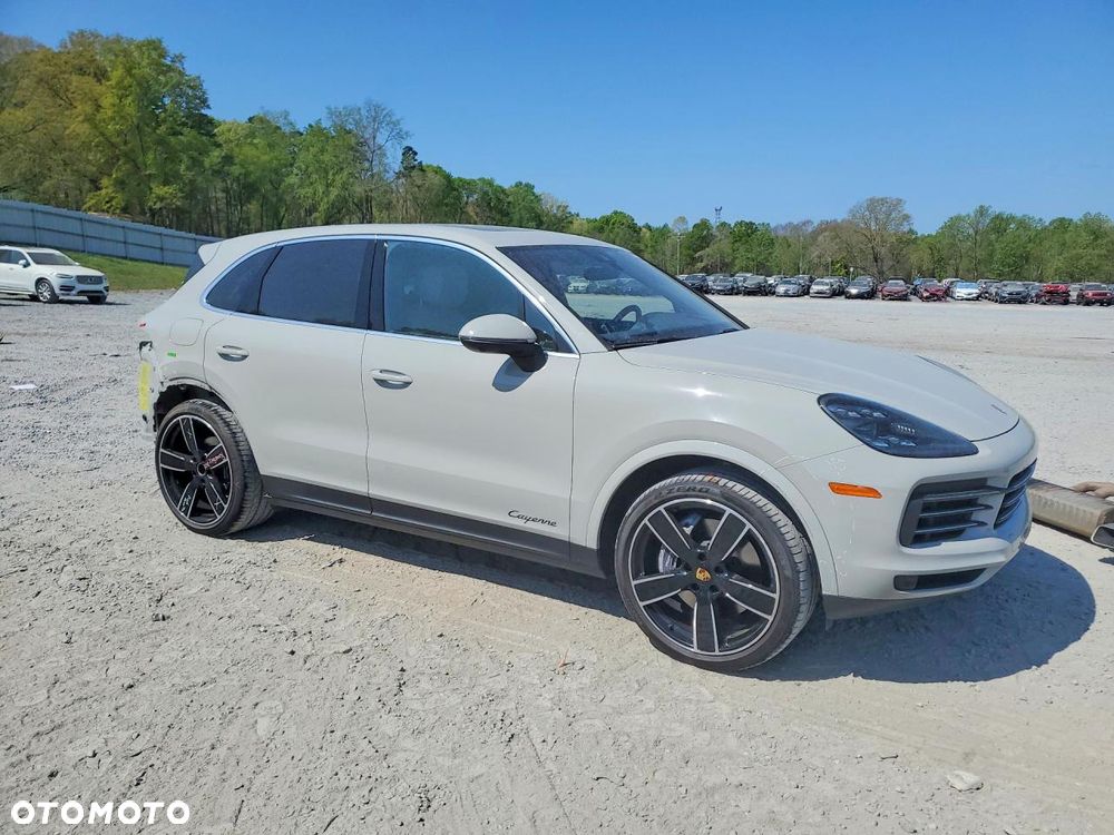 Porsche Cayenne Standard - 2