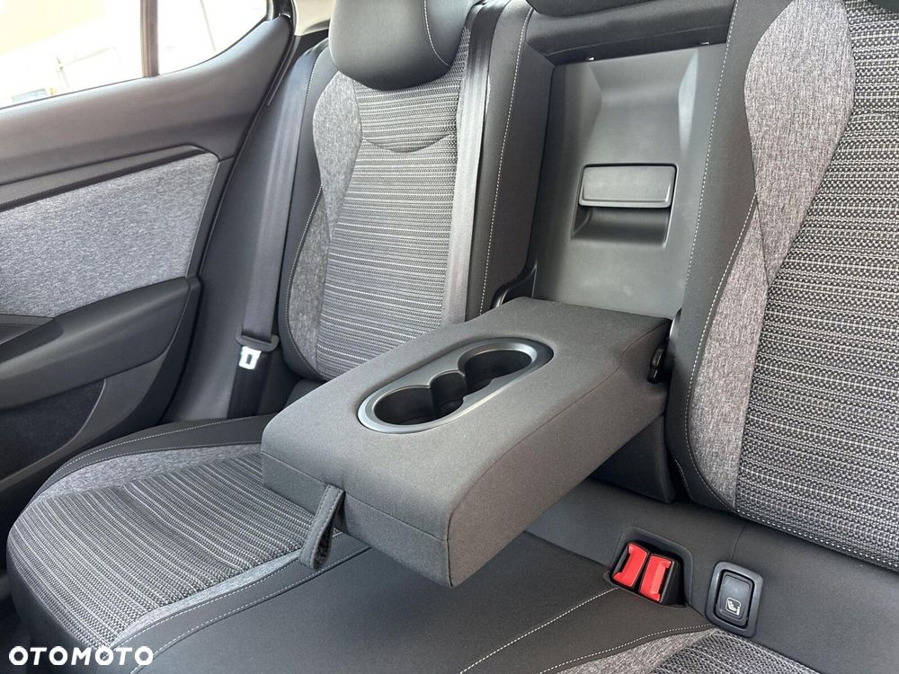 Skoda Superb 2.0 TDI SCR Selection DSG - 27