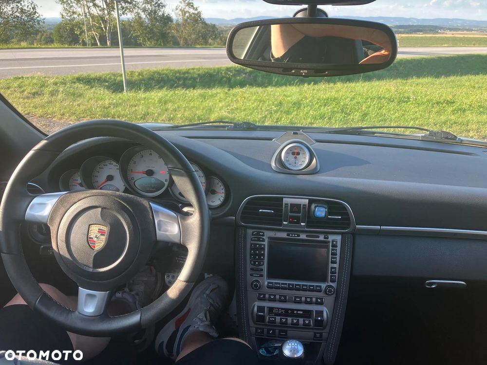 Porsche 911 Carrera S - 8