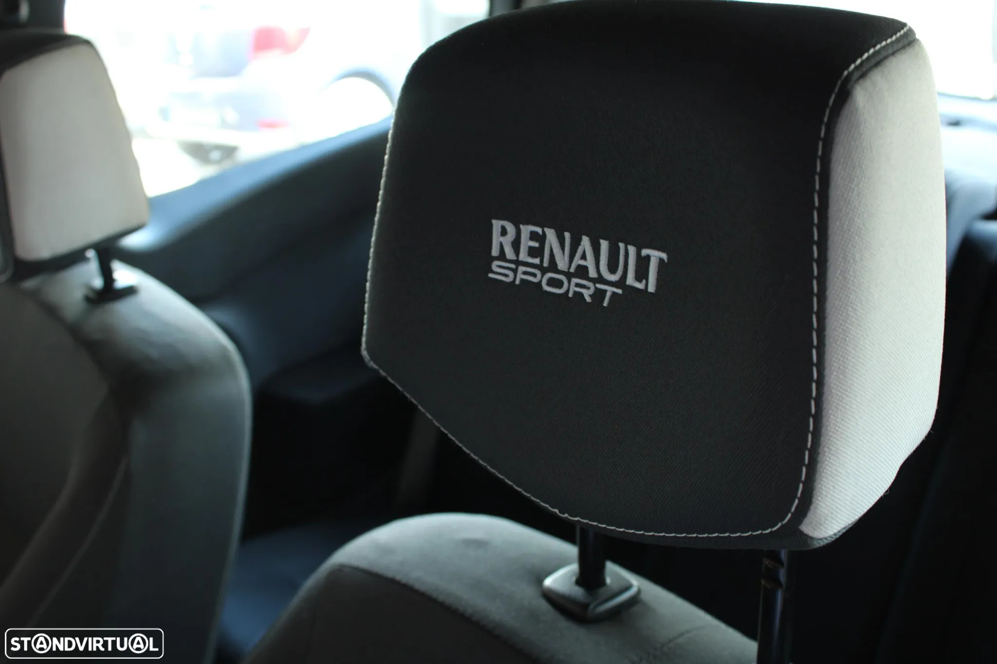 Renault Clio 2.0 16V RS - 34