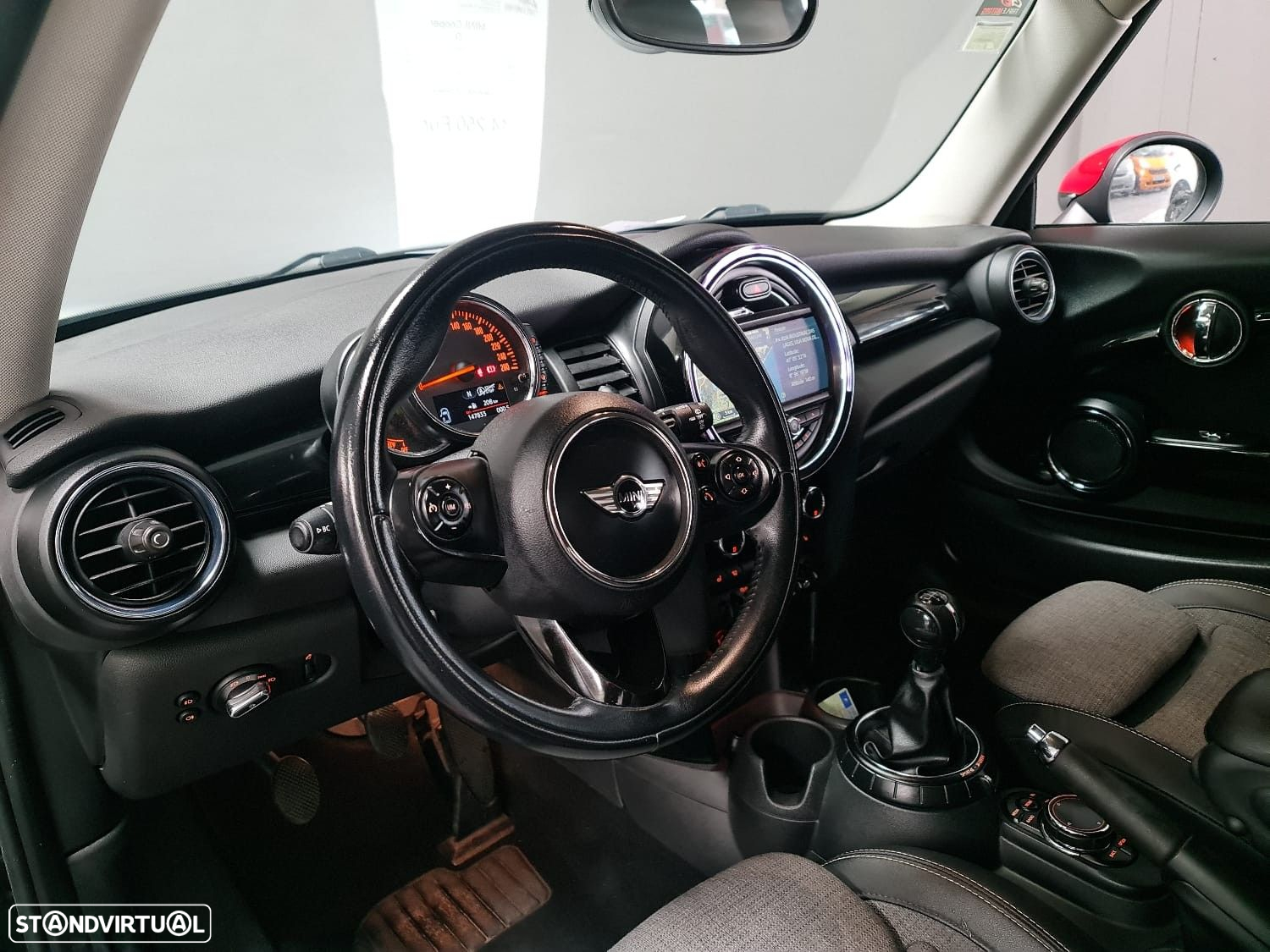 MINI 3 Portas Cooper D - 26