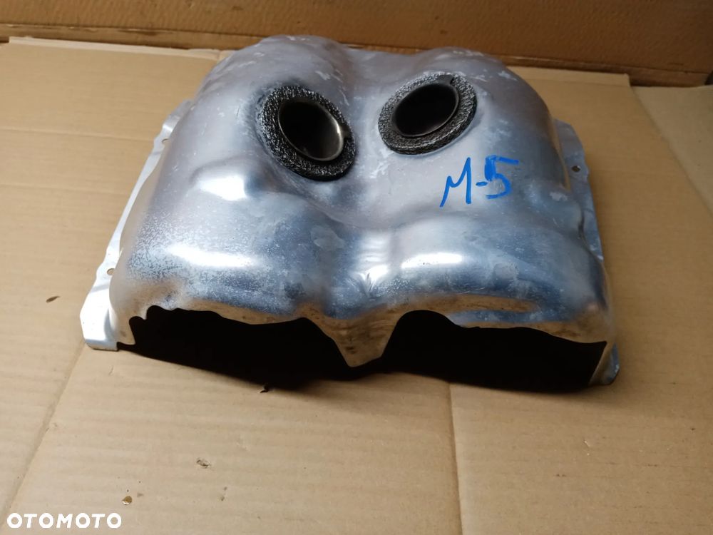 Osłona termiczna turbiny wydechu BMW M5 G30 F90 4.4 V8 7856414 8053526 - 2