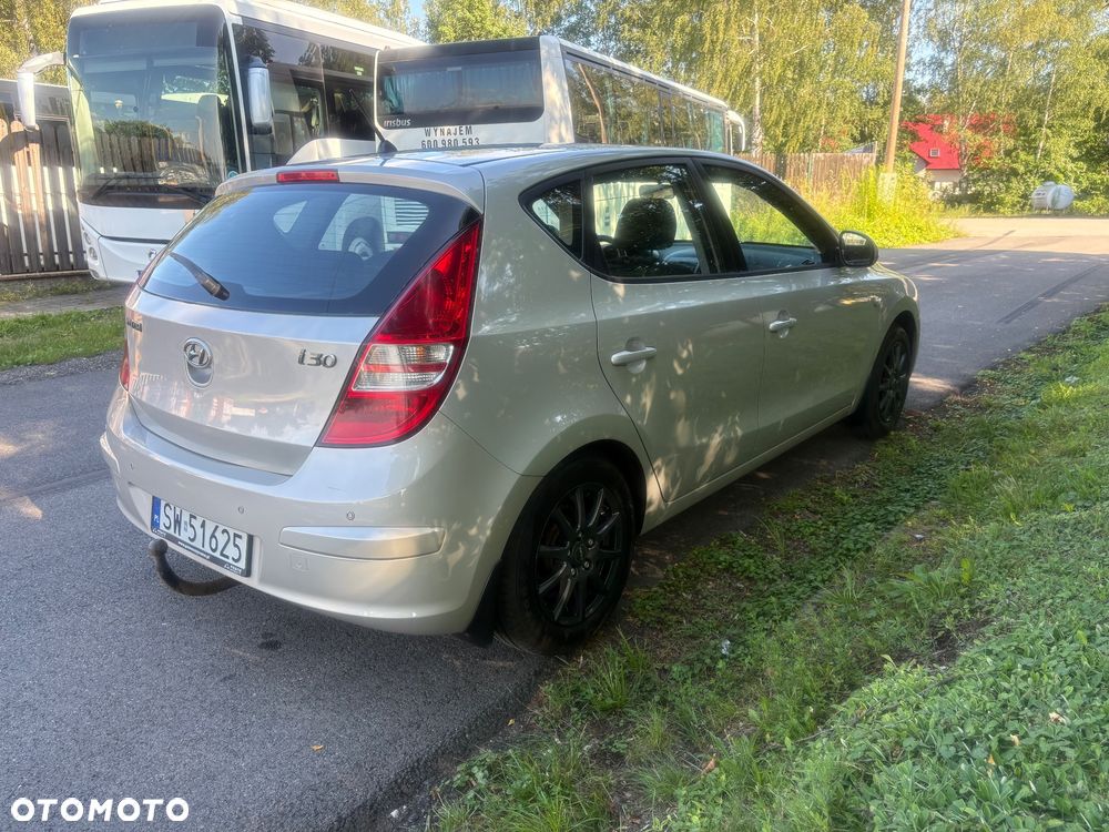 Hyundai i30 1.6 Premium EU5 - 4