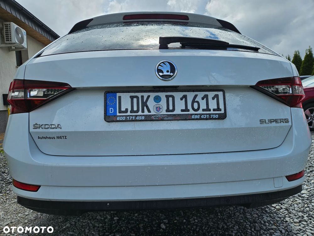 Skoda Superb 2.0 TDI DSG Premium Edition - 16
