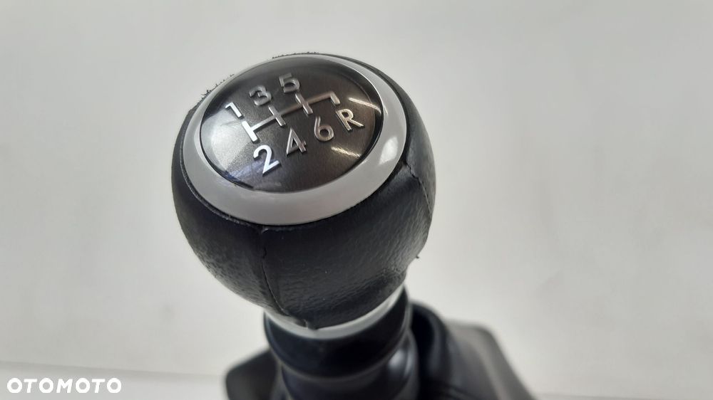 SUBARU XV I 11- DŹWIGNIA ZMIANY BIEGÓW - 4