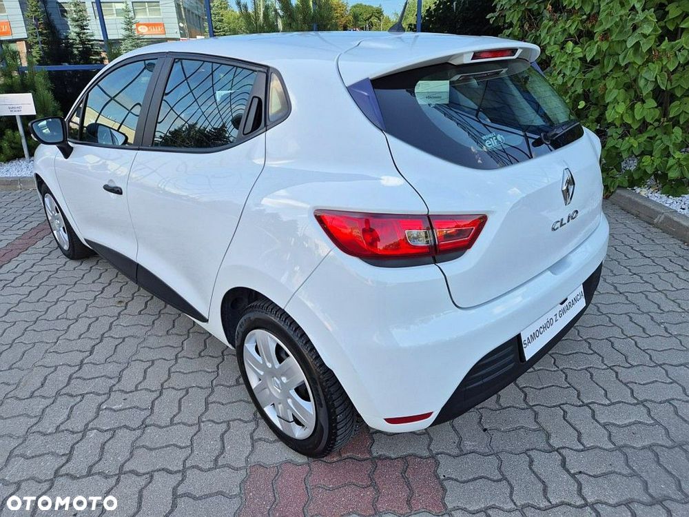 Renault Clio - 24
