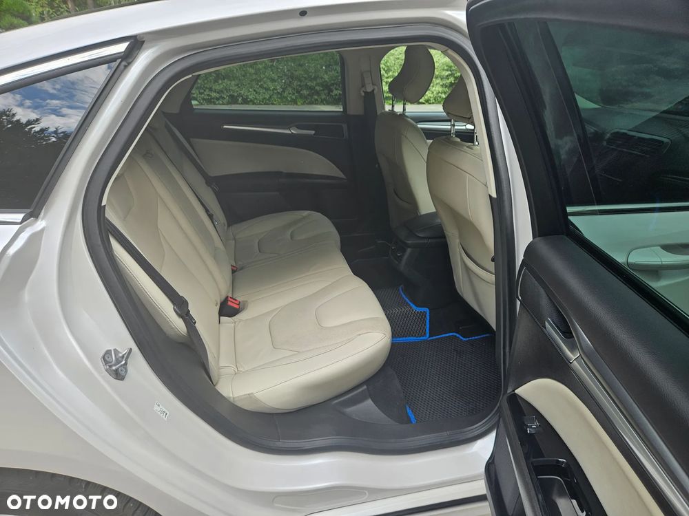 Ford Mondeo Vignale 2.0 Hybrid - 27