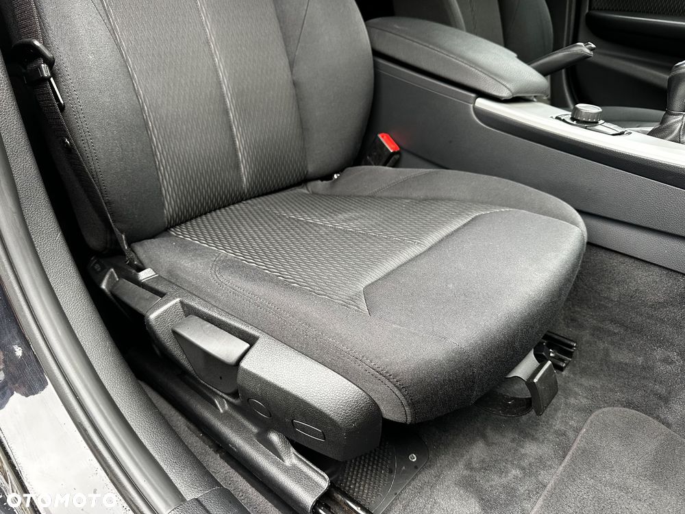 BMW Seria 3 320d - 27