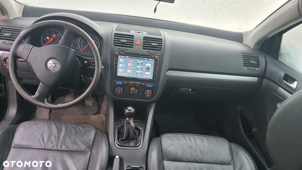 Volkswagen Jetta 1.9 TDI Comfortline - 11