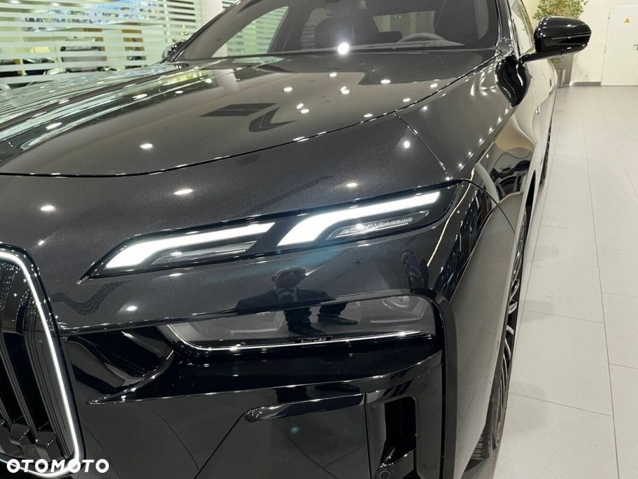 BMW Seria 7 - 8