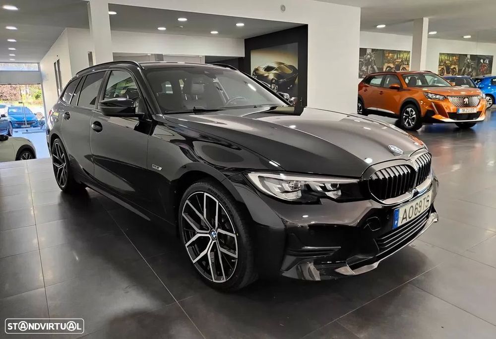 BMW 320 e Line Sport Auto — fotografia 14