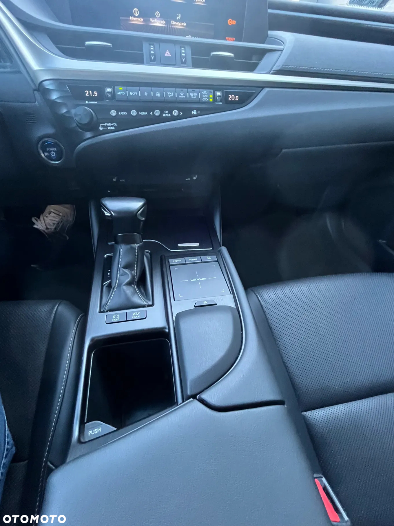 Lexus ES 300h Business Edition - 11