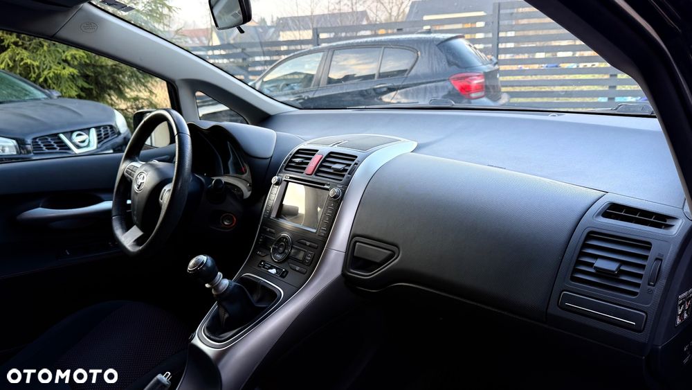 Toyota Auris 1.6 Executive - 38