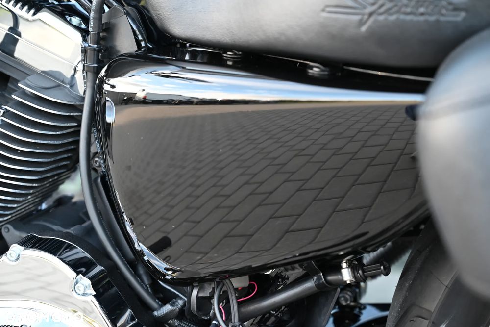 Harley-Davidson Sportster Superlow - 32