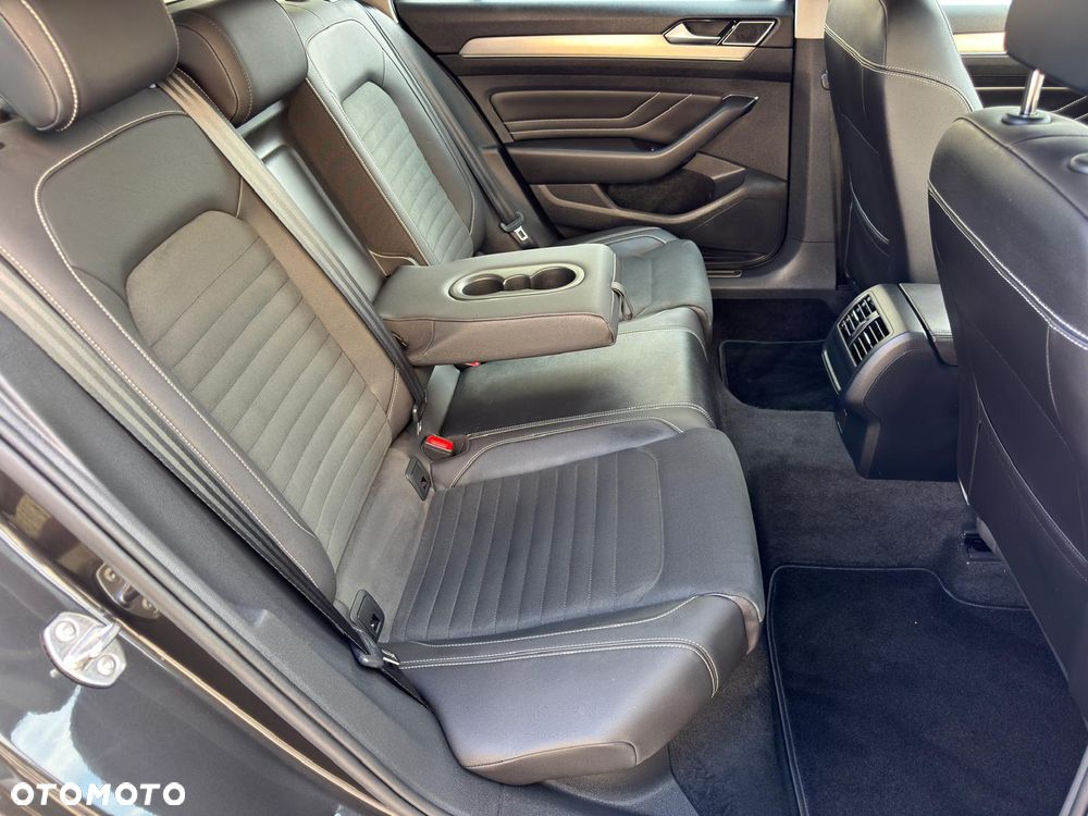Volkswagen Passat Variant 1.5 TSI EVO Elegance DSG - 32