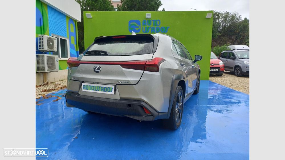 Lexus UX 250h - 5
