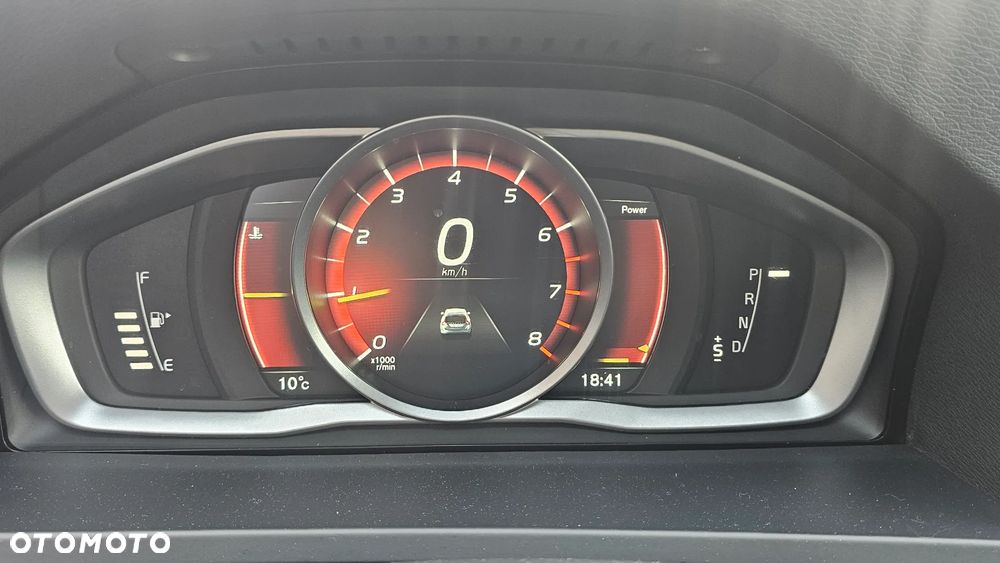 Volvo V60 T5 Kinetic - 25