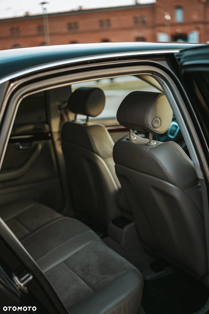 Audi A4 Limousine 2.0 T FSI quattro tiptronic - 14