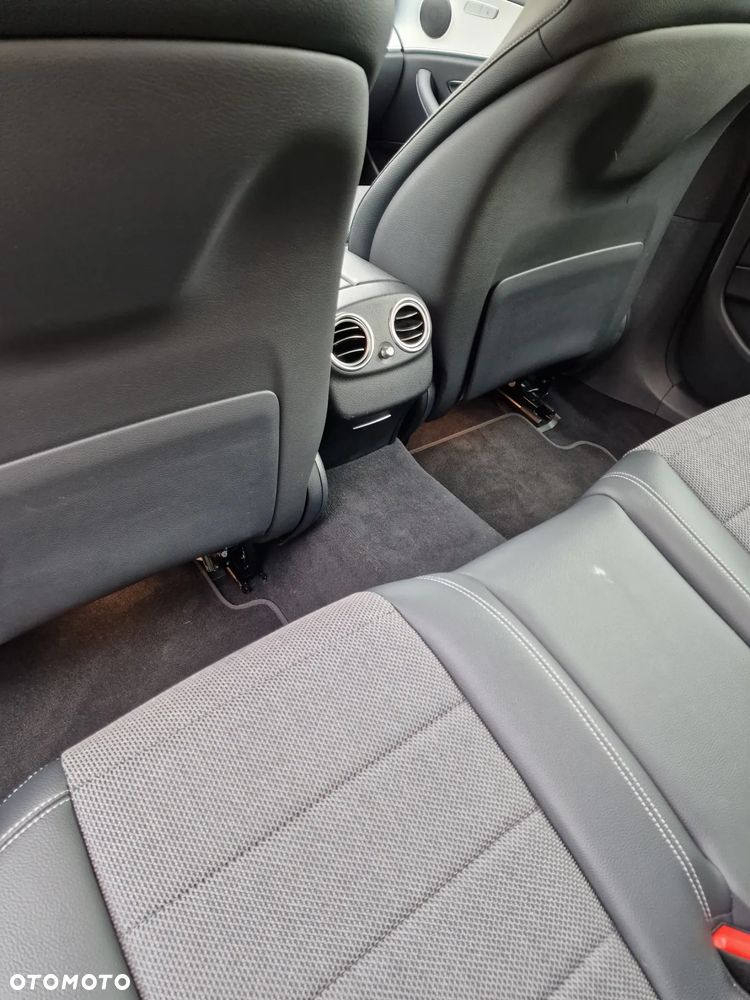 Mercedes-Benz Klasa E 200 4-Matic AMG/Avantgarde - 7