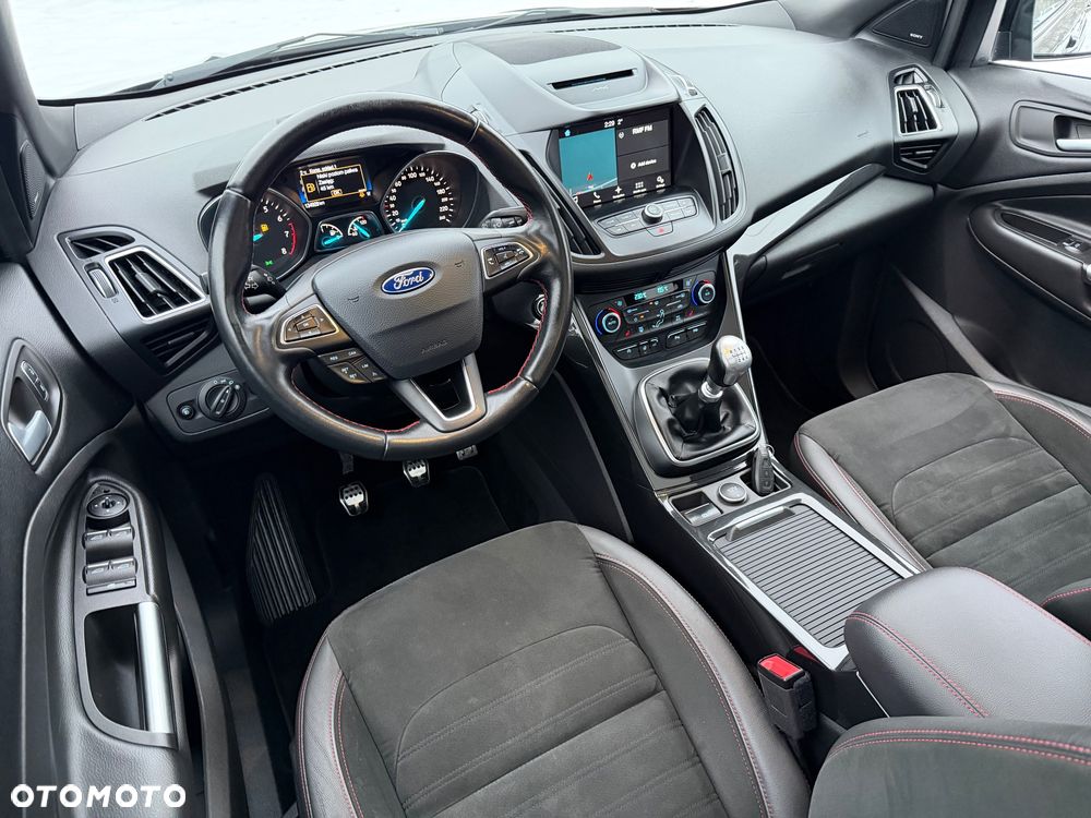 Ford Kuga 1.5 EcoBoost 2x4 ST-Line - 7