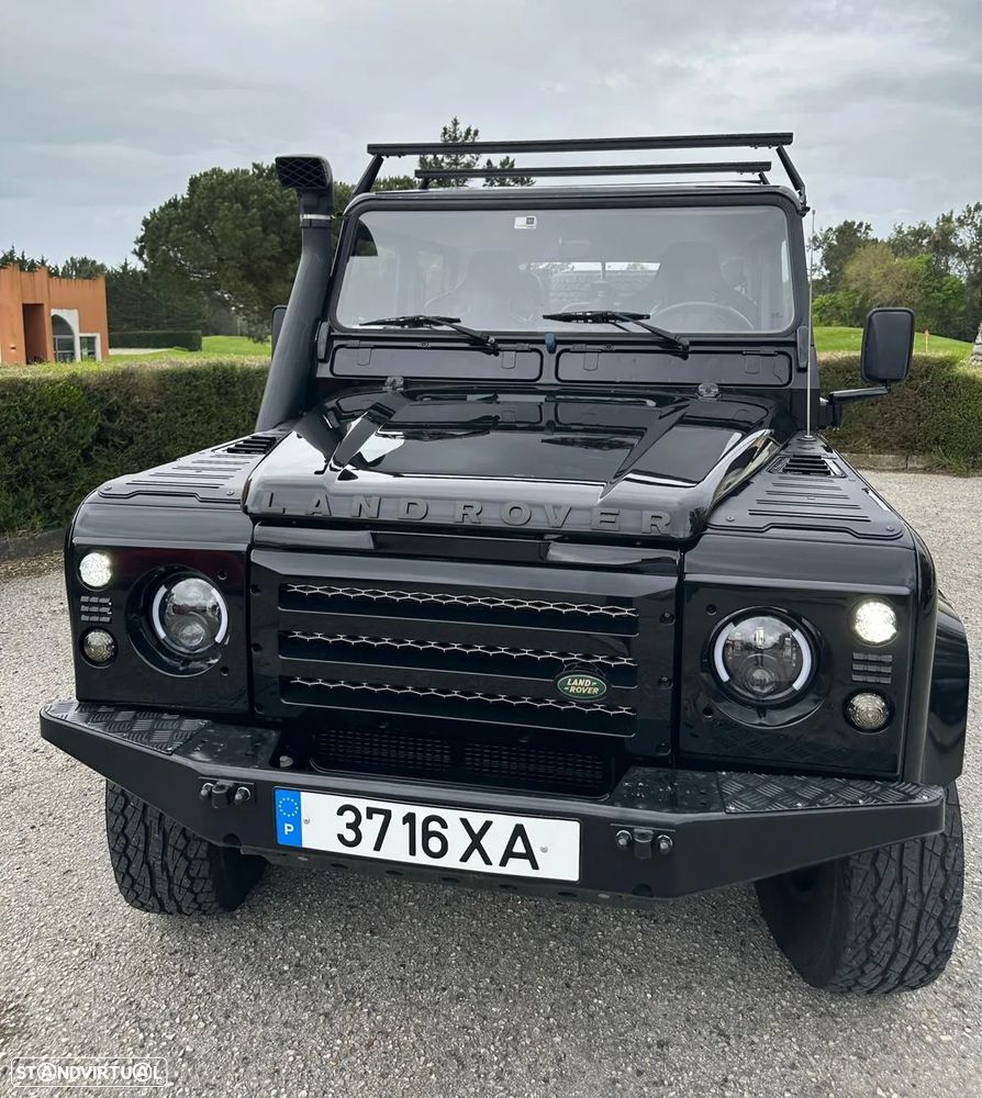 Land Rover Defender - 4