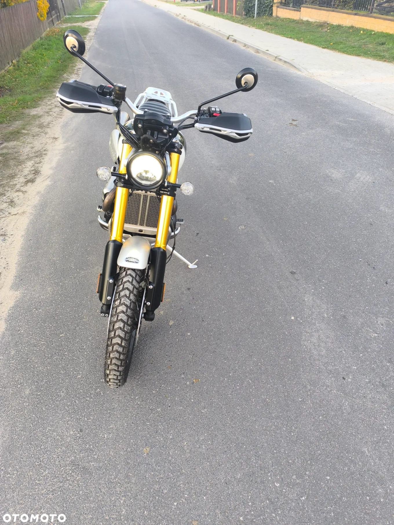 Triumph Scrambler - 4