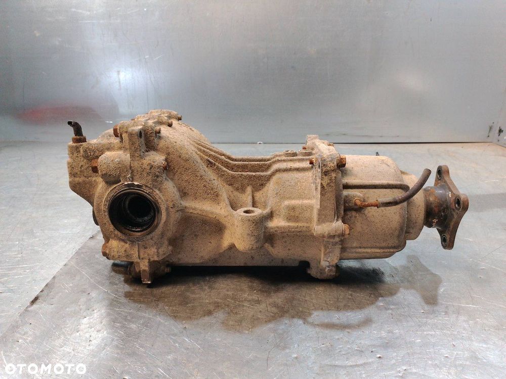 MOST TYLNY NISSAN X-TRAIL T30 ( 01-07 ) - 5