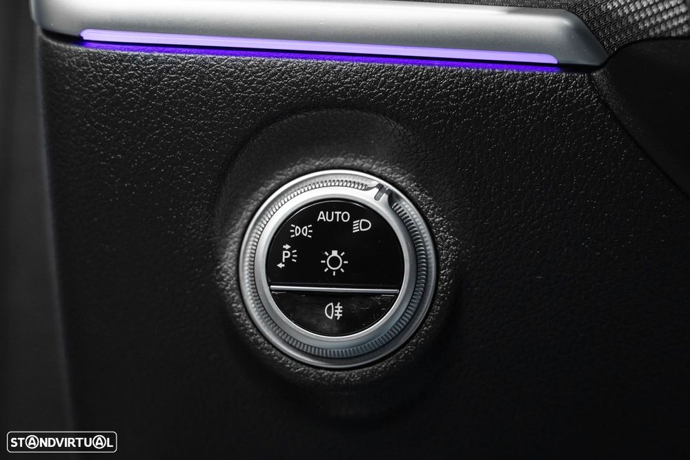 Mercedes-Benz C 300 e T 9G-TRONIC AMG Line - 38