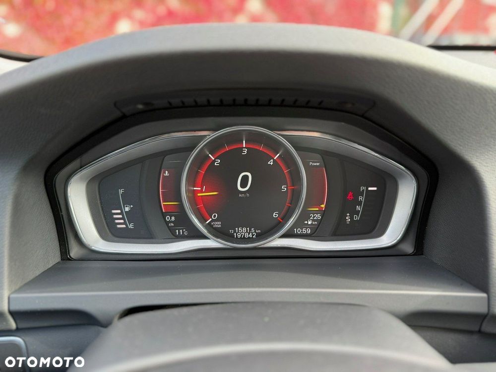 Volvo V60 Cross Country D4 Geartronic Pro - 24