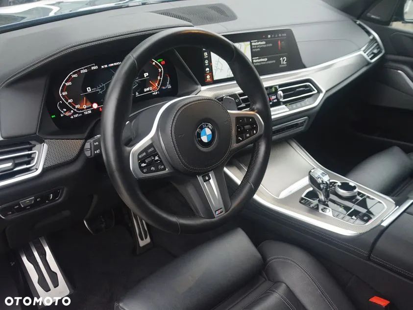 BMW X5 M50i - 11